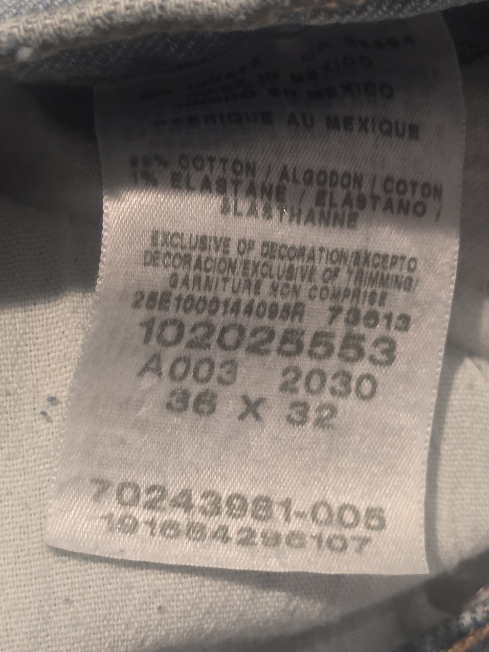 Lee Men’s Light Wash Relaxed Fit Jeans - Picture 6 of 6